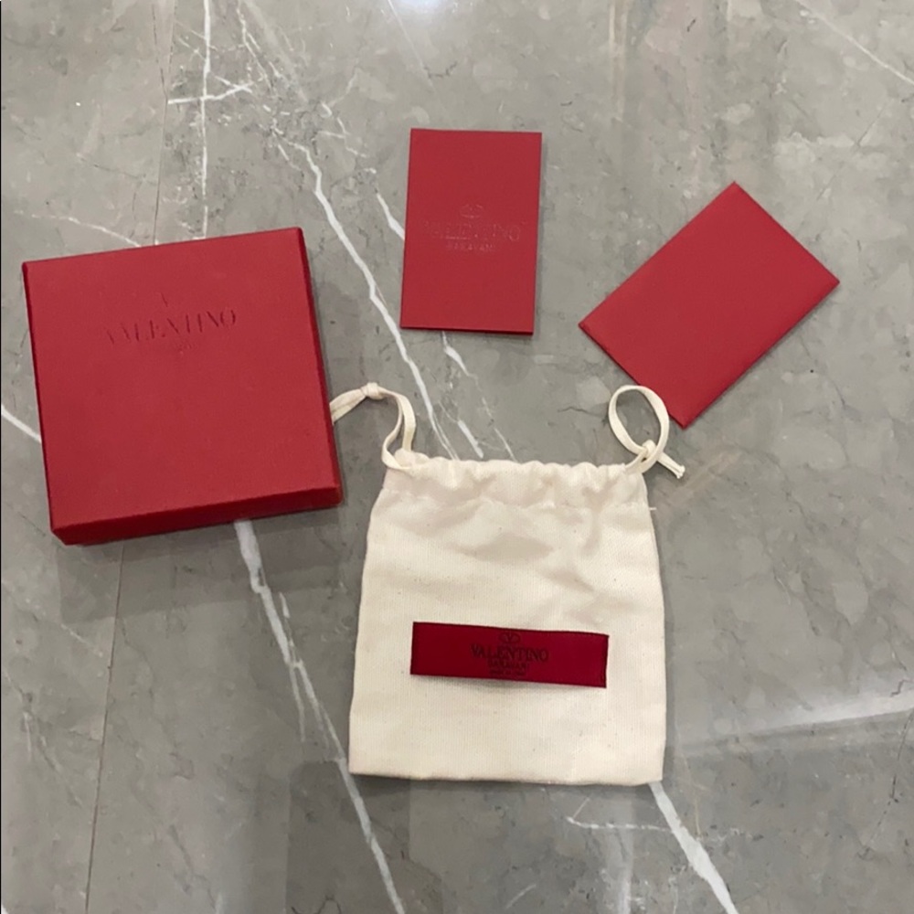 Valentino ROCKSTUD BRACELET - Picture 9 of 10